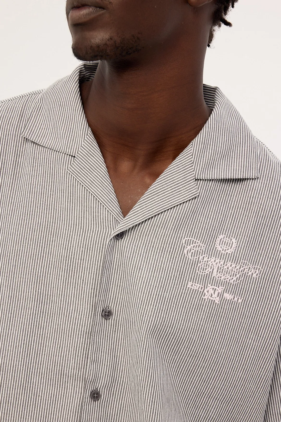 Relay Boxy Cropped Resort Shirt Off Black