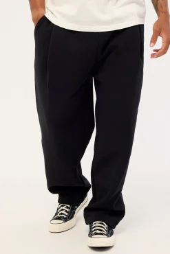 Roam Pleated Sweatpant Black