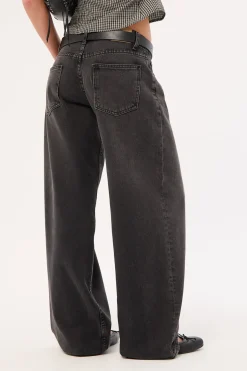 Roomy Low Rise Jean Washed Black Grey