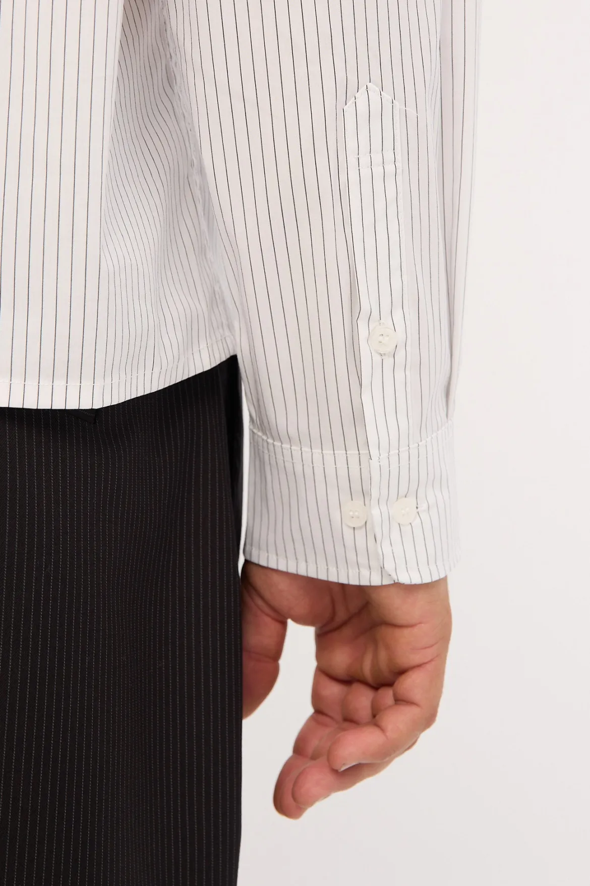 Rosebud Oversize Cropped Long Sleeve Shirt White/Black Stripe