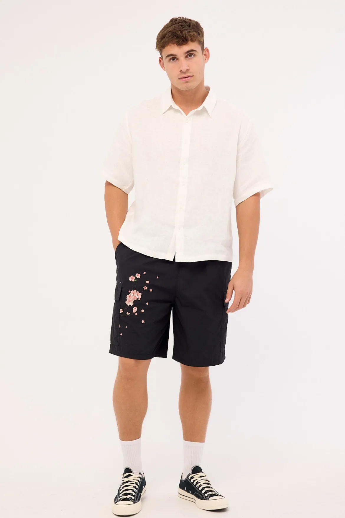 Sakura Cargo Elastic Waist Short Black