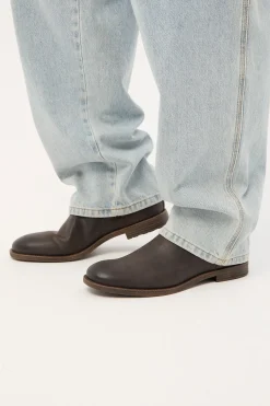 Saxon Brown Oil Suede