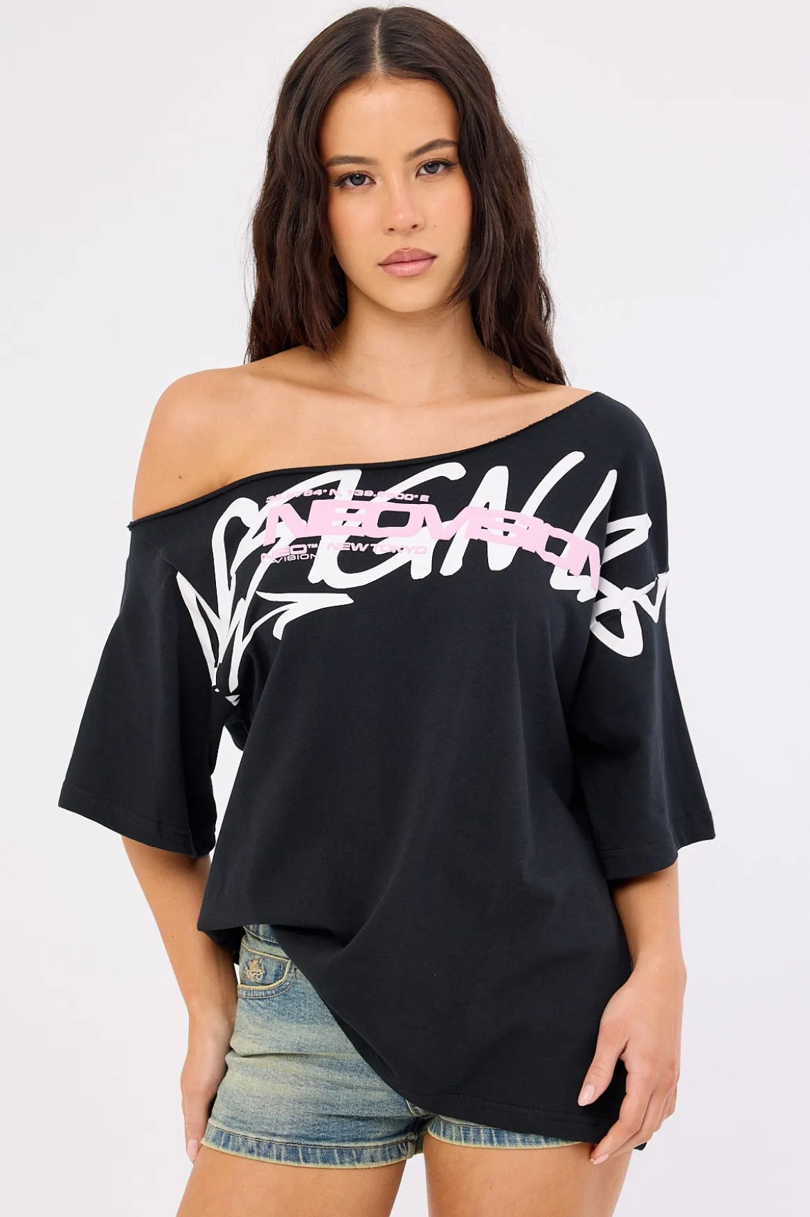 Shard Off Shoulder Relaxed Tee Black