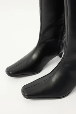 Spicy Smooth Boot Black