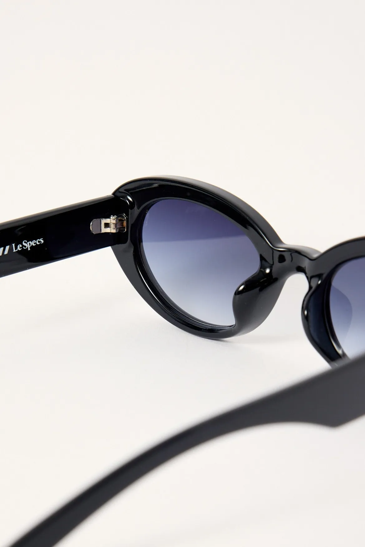 Tootsie Black/Smoke Grad