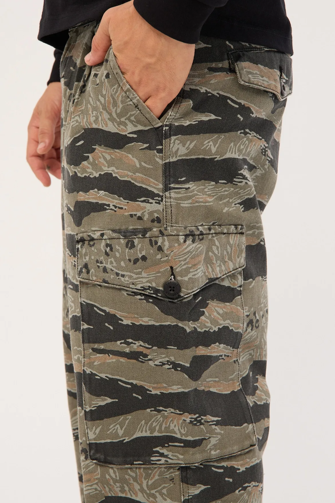 Transmission Big Slacker Cargo Pant Black Tiger