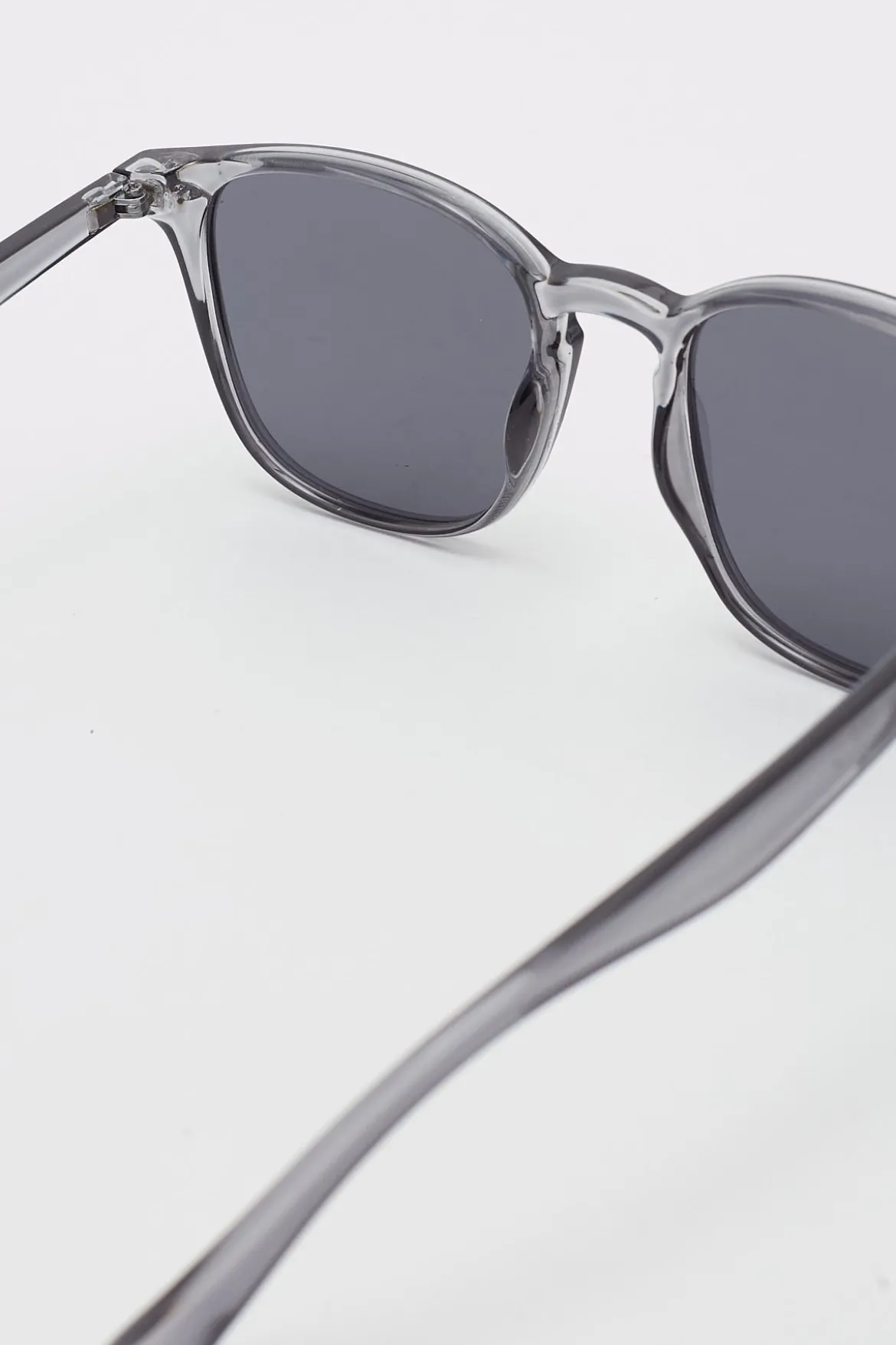 United Crystal Grey