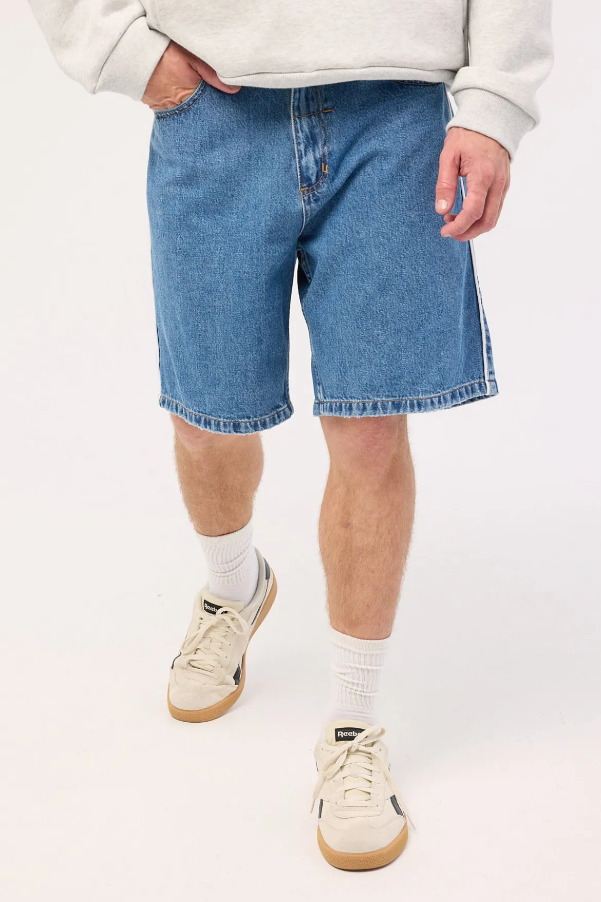 Victory League Mid Slacker Denim Short Eternal Mid Blue