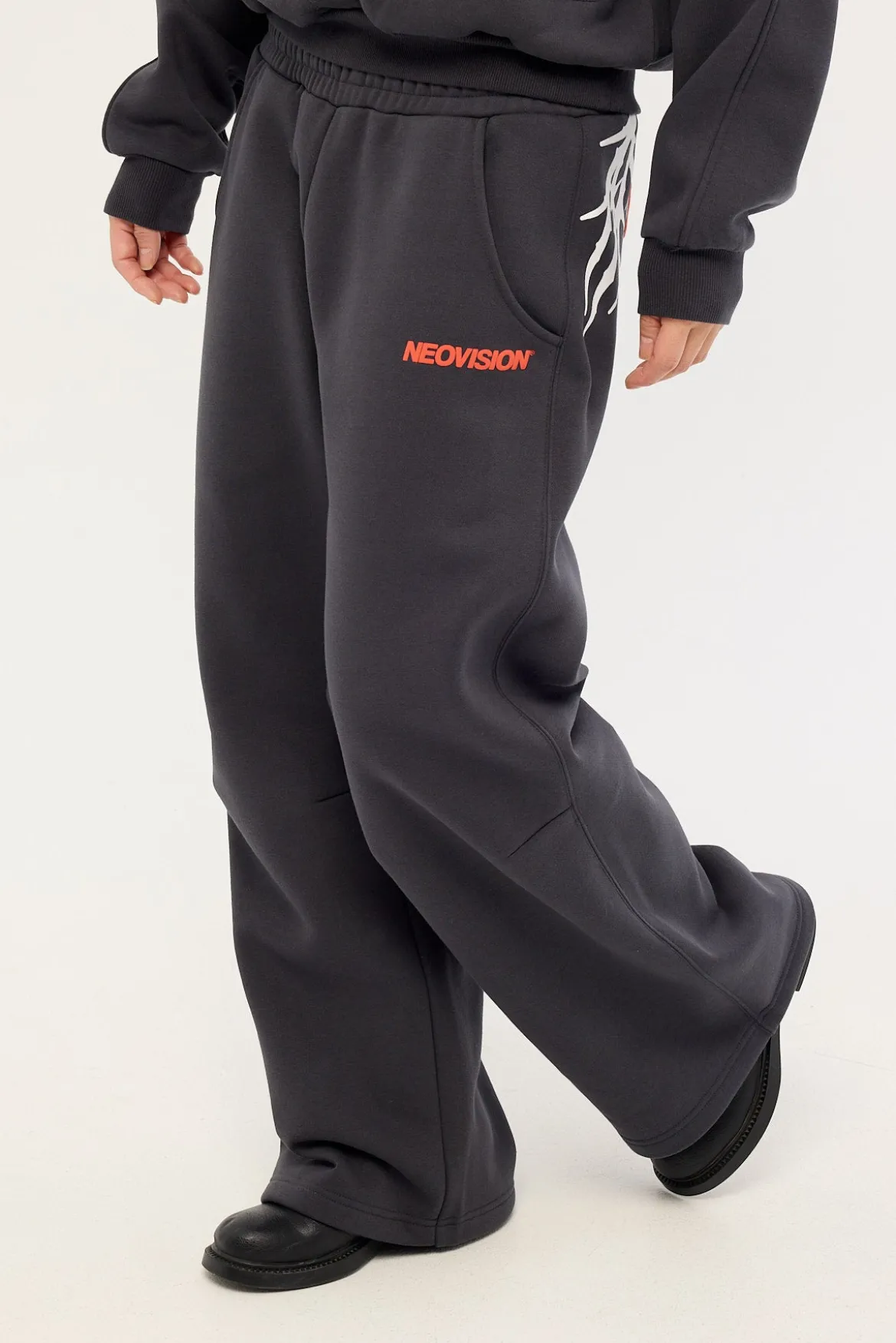 Virus Wide Leg Trackpant Washed Black