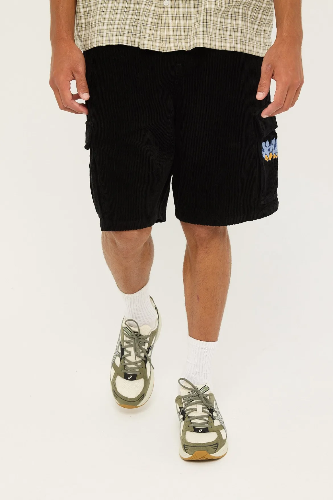 Wall Cord 91 Cargo Short Pigment Black