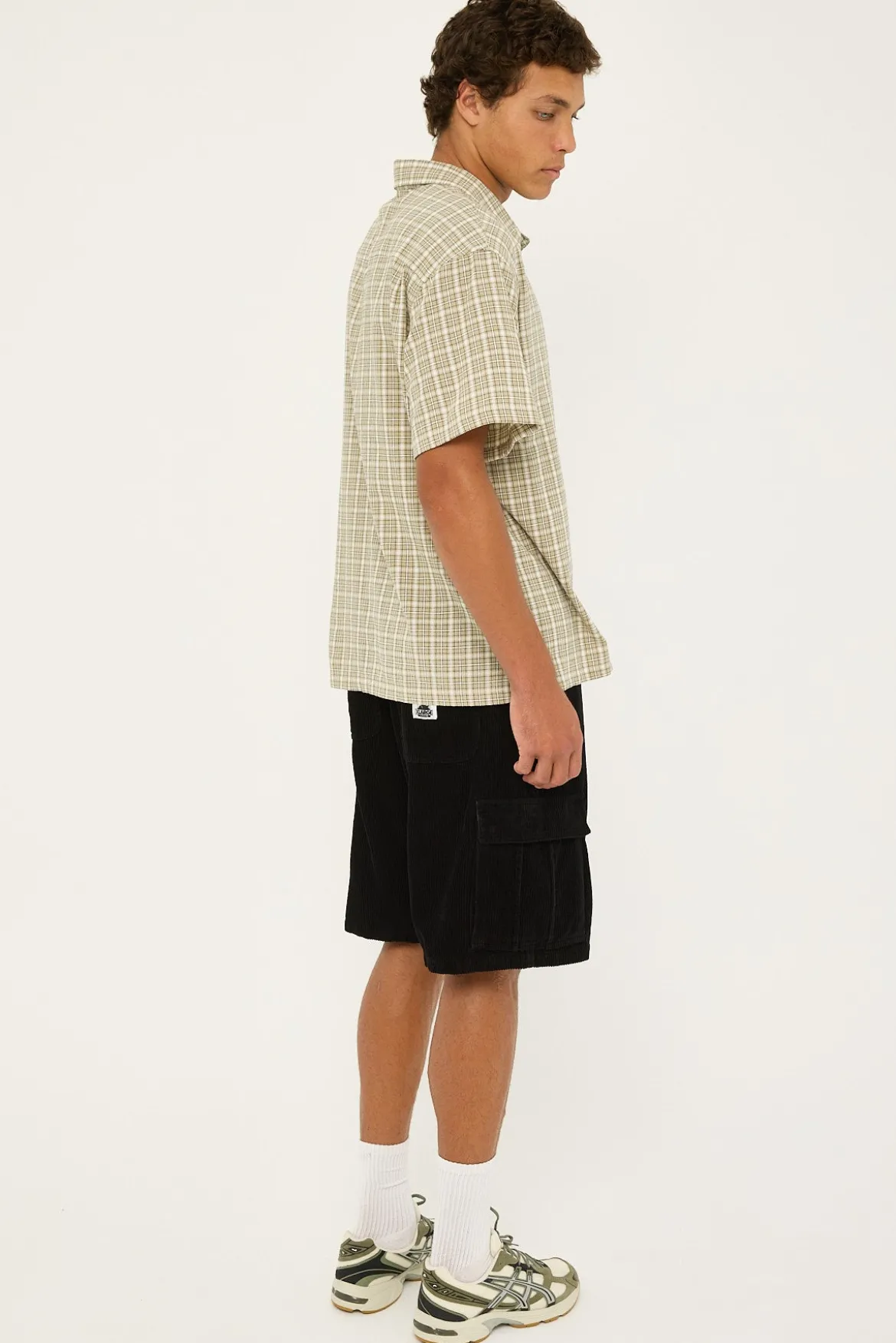 Wall Cord 91 Cargo Short Pigment Black